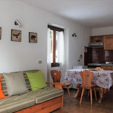 Ferienwohnung Evette : Sole, Sport, Relax E Cibo Genuino Valtournenche Exterior foto